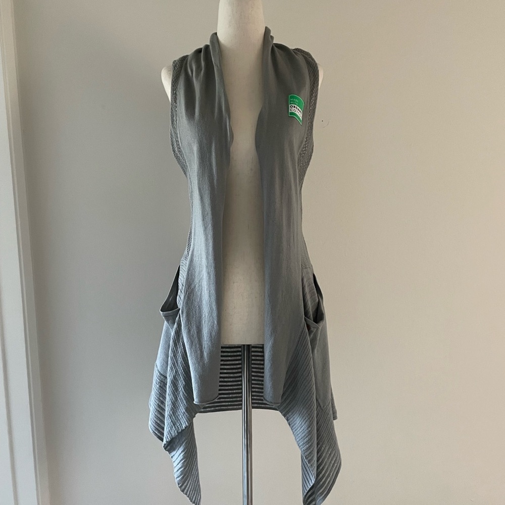 Organic Cotton Sleeveless Sweater Wrap with Pockets NWOT